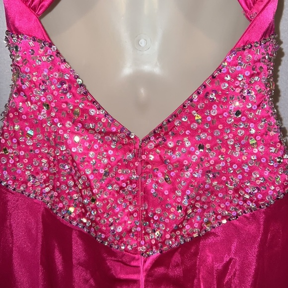 #489✅ Silky pink sequin long gown - Picture 11 of 14